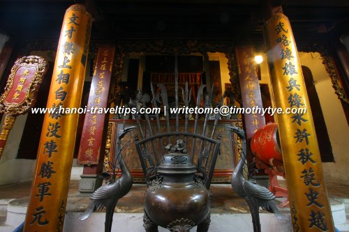 Inside the Temple of the Jade Mound