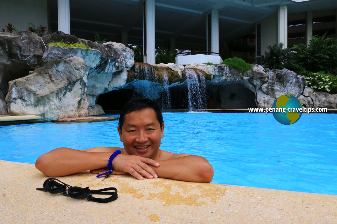 Hotel Equatorial Penang swimming pool