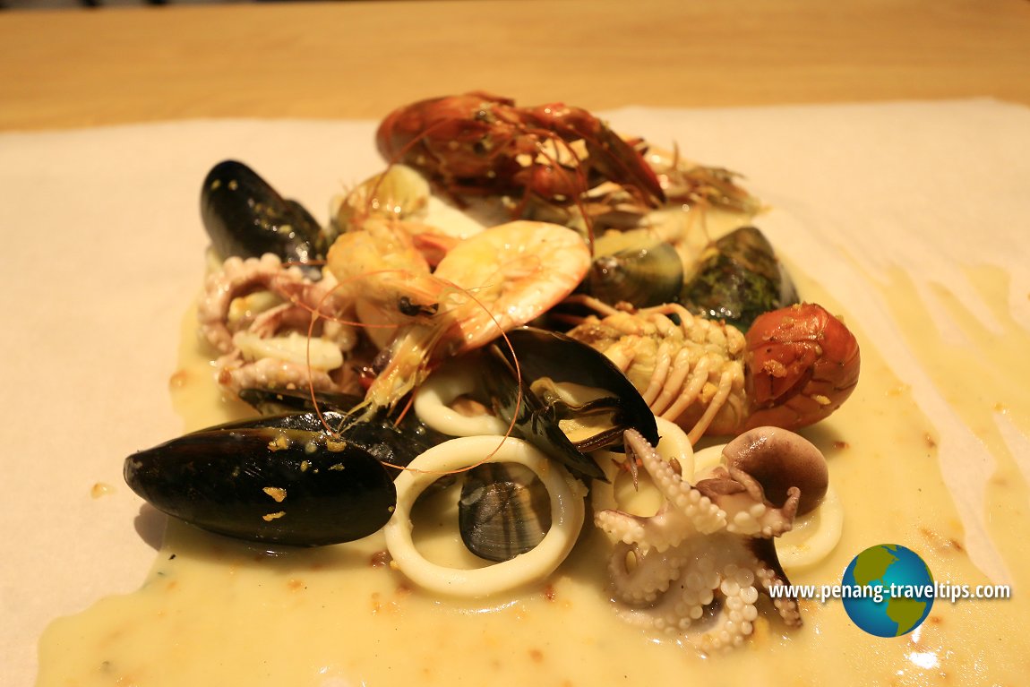 Shell Out Buffet Dinner at Roselle Coffee House, Lexis Suites Penang