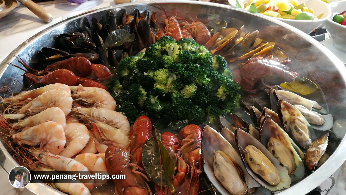 Hot Wok Seafood Buffet @ Lexis Suites Penang