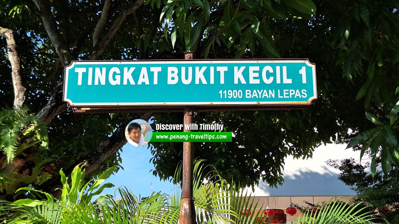 Tingkat Bukit Kecil 1 roadsign