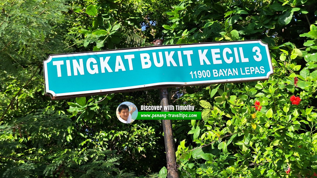 Tingkat Bukit Kecil 3 roadsign