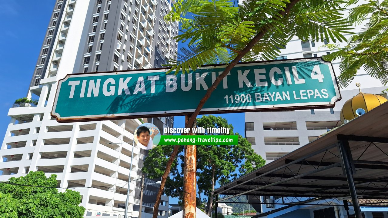 Tingkat Bukit Kecil 4 roadsign