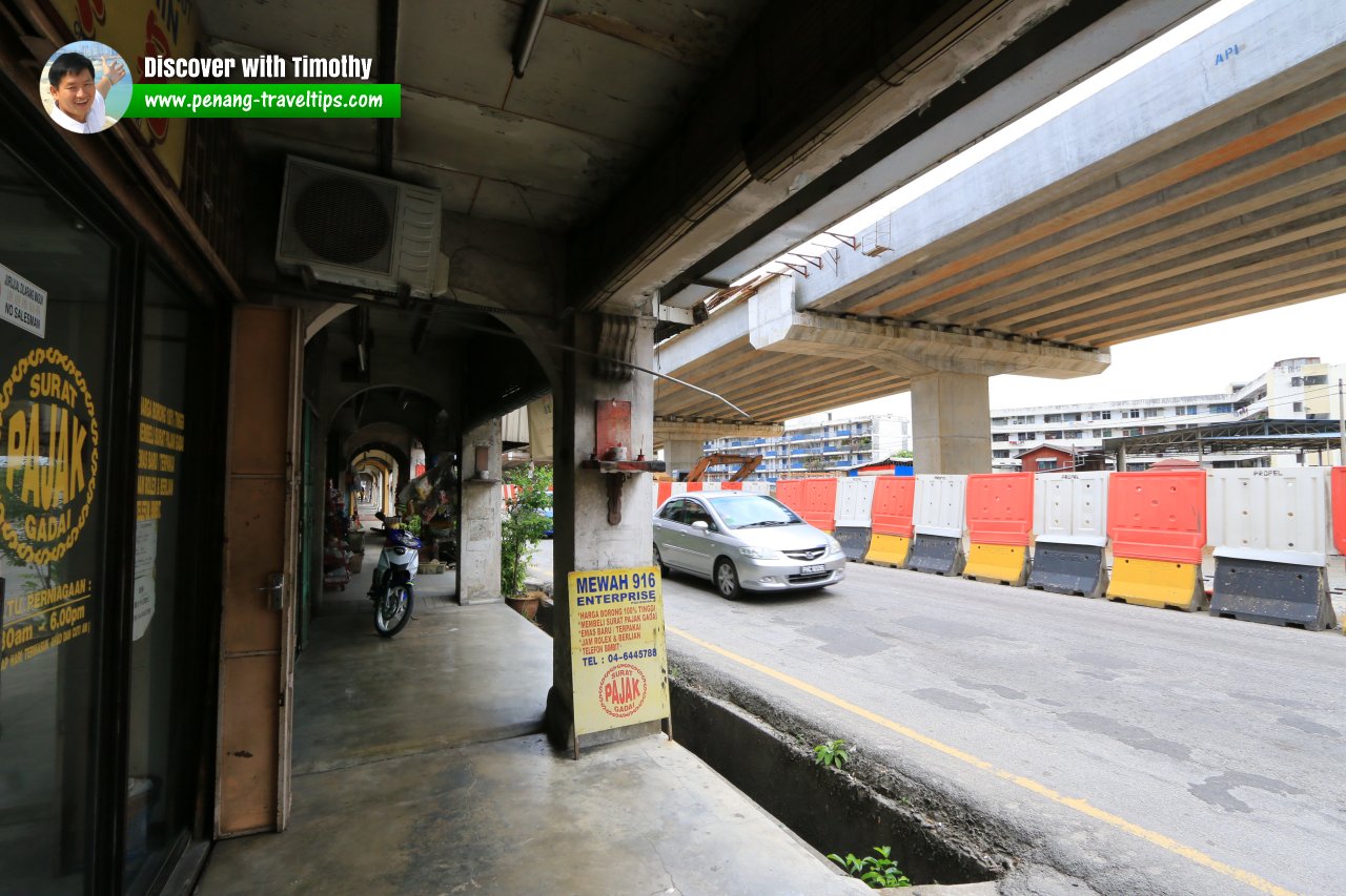 Jalan Bayan Lepas during the construction of the elevated road