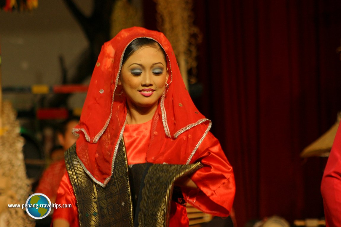 Cultural Performance, Sarawak Cultural Village