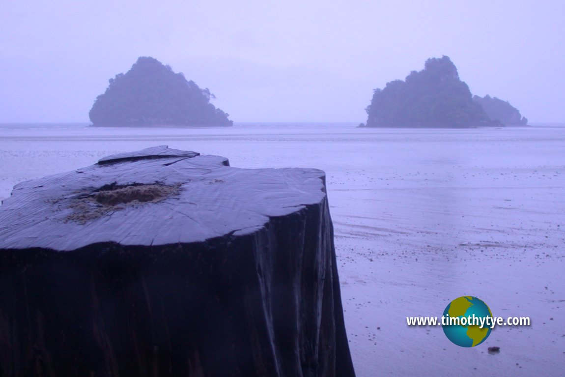 Noppharat Thara Beach, Krabi