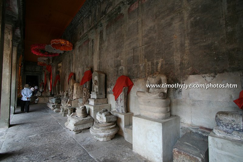 Buddha images at Angkor Wat